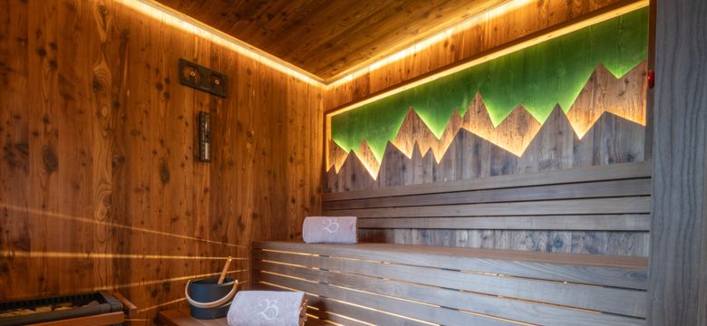 Natur- & Wellnesshotel Brunner Hof 4****S: naturSPA-Wohlfühlsuite "Liebesglück" 46 m² image #7