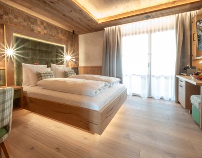 Natur- & Wellnesshotel Brunner Hof 4****S: naturZimmer "Heimatblick" 27 m²