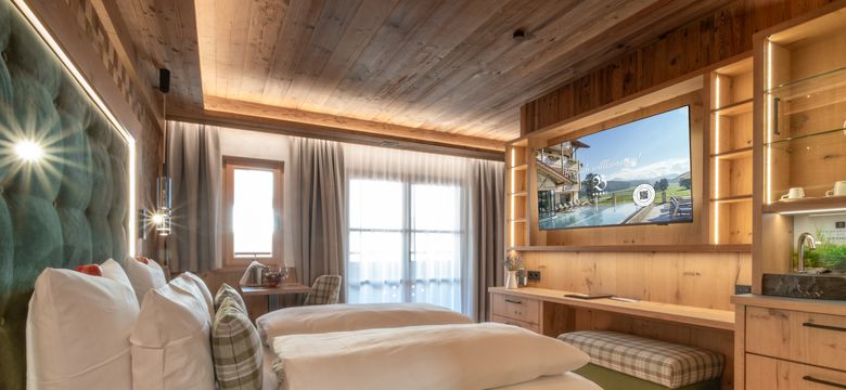 Natur- & Wellnesshotel Brunner Hof 4****S: naturZimmer "Heimattraum" 33 m² image #2