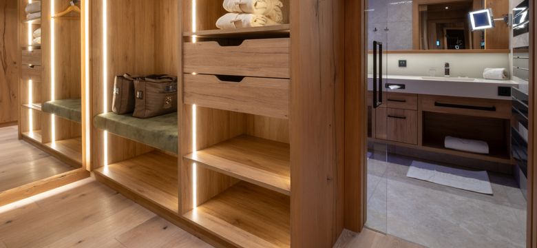 Natur- & Wellnesshotel Brunner Hof 4****S: naturSPA-Wohlfühlsuite "Heimatglück" 95 m² image #7