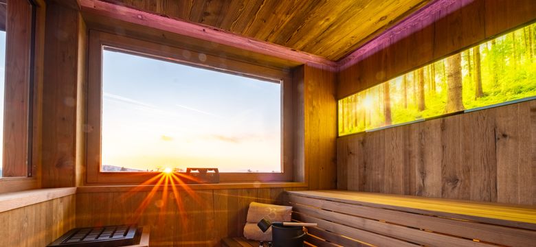 Natur- & Wellnesshotel Brunner Hof 4****S: naturSPA-Wohlfühlsuite "Heimatglück" 95 m² image #9