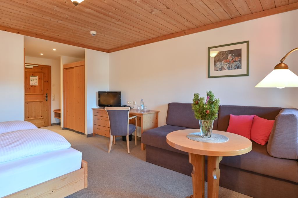 Wheelchair accessible double room Hotel Helmer Schwangau