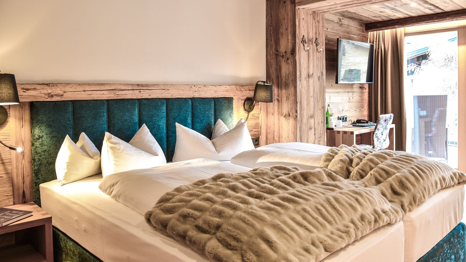 Double room Jagdstudio image 2 - Lechquell Hotel Post