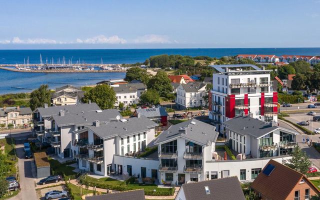 Bodden-Markt und Haus Seezeichen Glowe