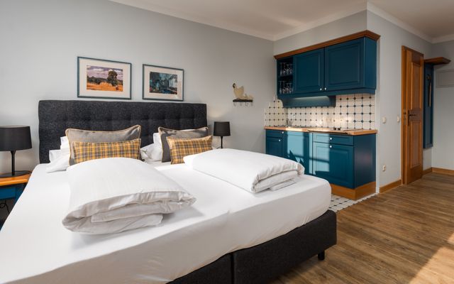 double room lake view image 4 - MONDI Hotel & Appartements am Grundlsee