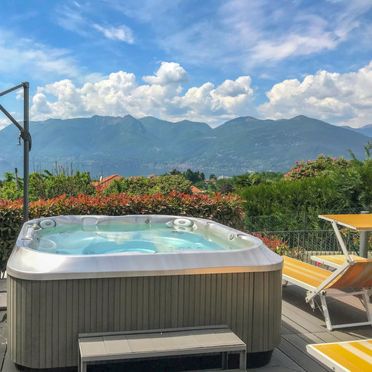 Außen Sommer 2, Rustico Adelina, Luino, Lago Maggiore, Lombardei, Italien