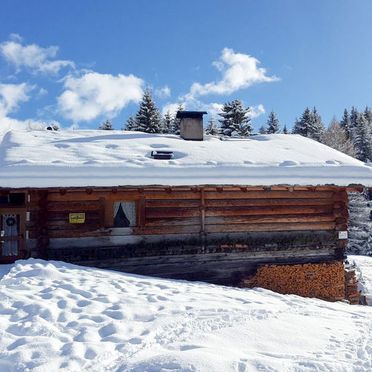 Outside Winter 22, Chalet Tabia, Predazzo, Fleimstal, Trentino-Alto Adige, Italy