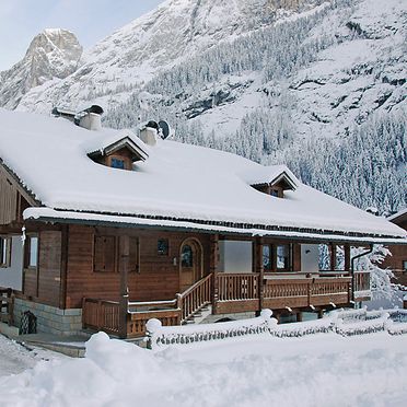 Outside Winter 37, Chalet Cesa Galaldriel, Canazei, Fassatal, Trentino-Alto Adige, Italy