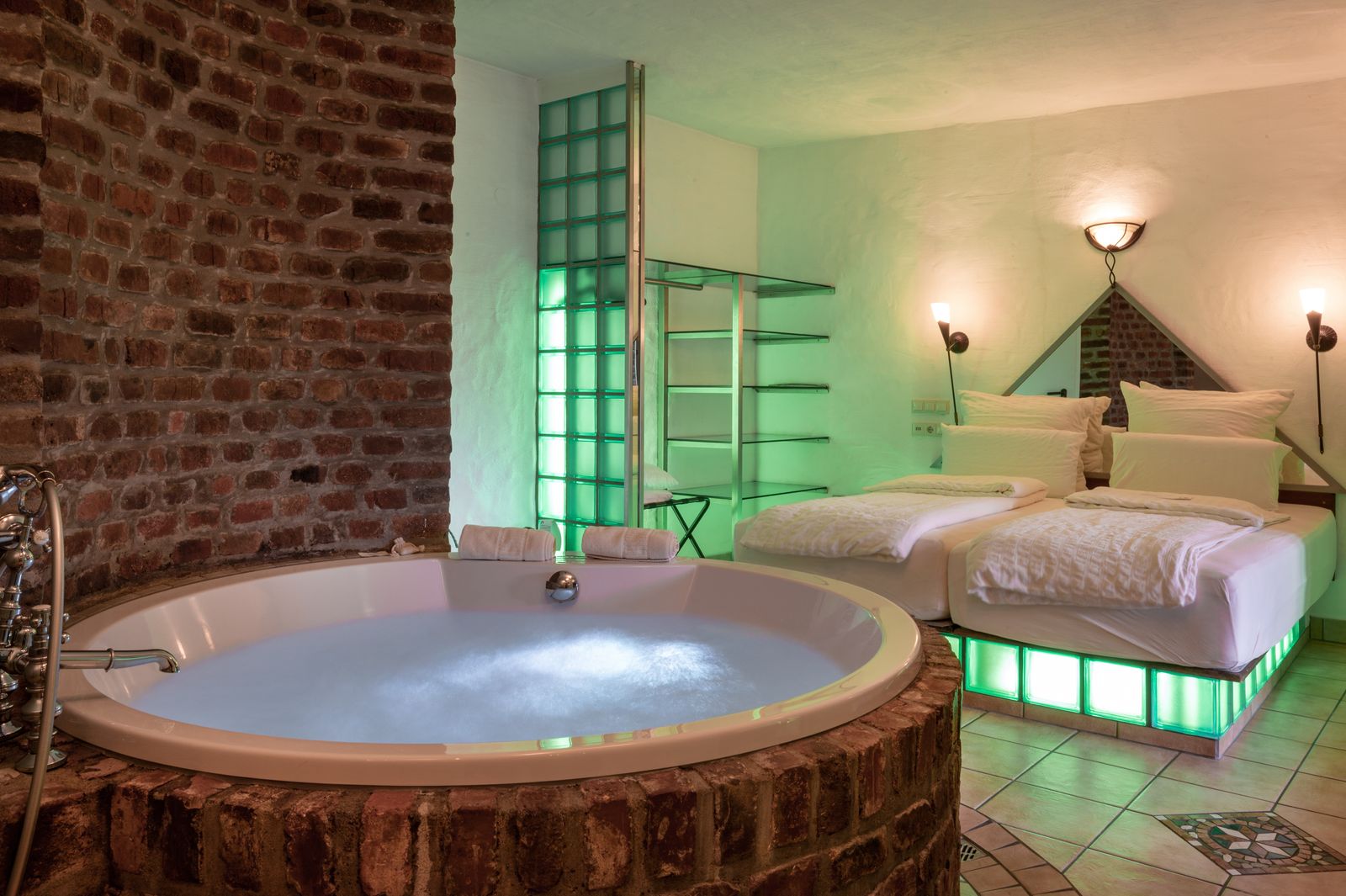 Grüne Wellness Suite image 8 - Land Gut Höhne