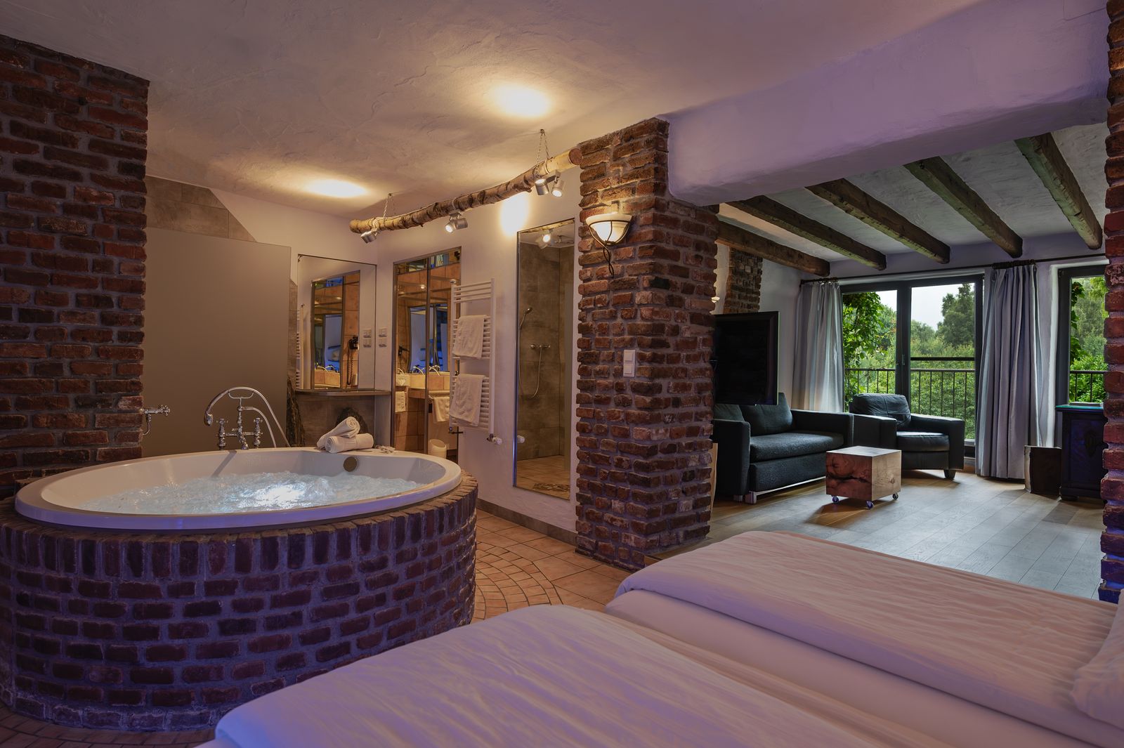 Blaue Wellness Suite image 2 - Land Gut Höhne