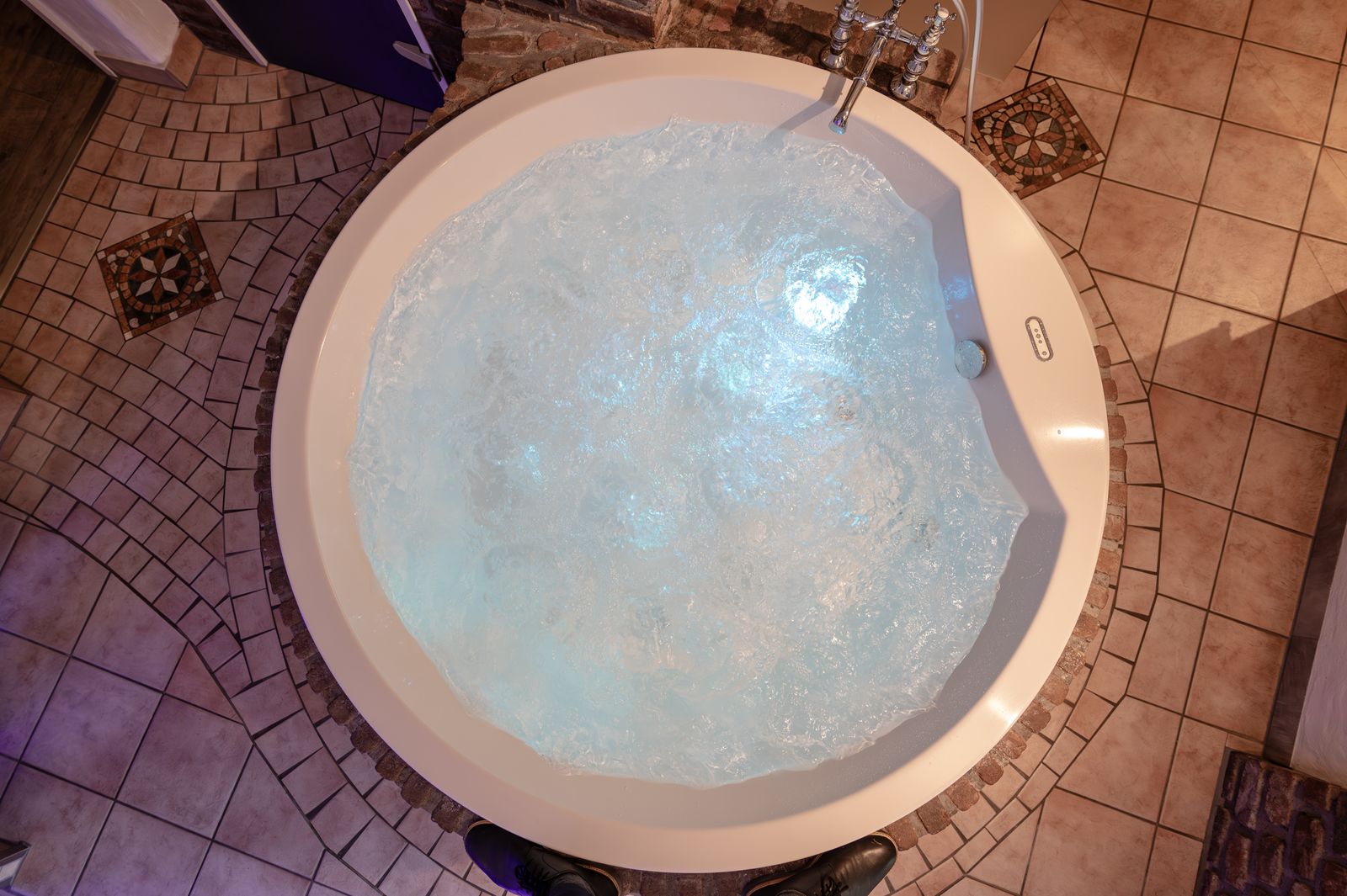 Blaue Wellness Suite image 8 - Land Gut Höhne