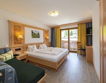 Naturhotel Kitzspitz: Double room Bergblick