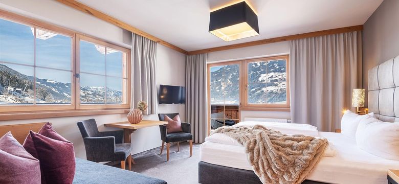 Das Kaltenbach - Naturhotel im Zillertal: Doppelzimmer Lifestyle image #1