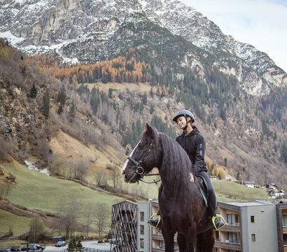 Feuerstein Nature Family Resort: Pferdewochen mit Reitabzeichen im Herbst