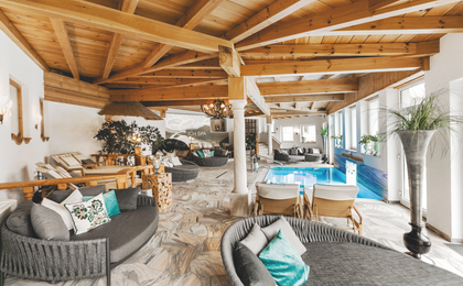 Hotel Eichingerbauer - Mondsee Spa - Ruhebereich mit Pool