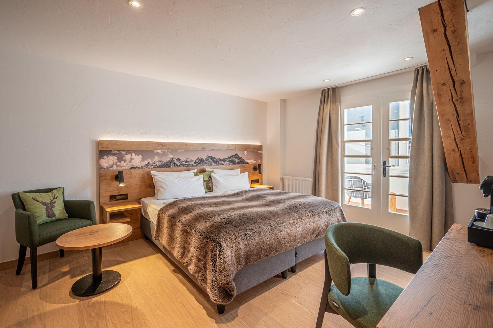 Alpin Komfort Doppelzimmer image 1 - AlpinLifestyleHotel Löwen & Strauss