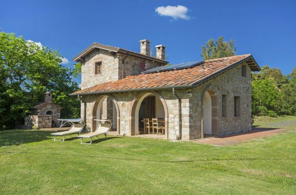 Outside Summer 1 - Main Image, Casa le Fonte, Roccastrada, Maremma, Tuscany, Italy