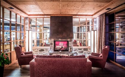 Tirler- Dolomites Living Hotel - Wellness hotel - - Sitting area
