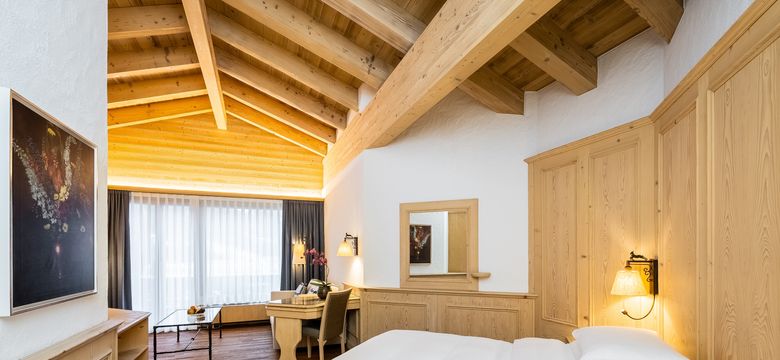 ERMITAGE Wellness- & Spa-Hotel: Gstaad Junior Suite- Chalet Simme image #1
