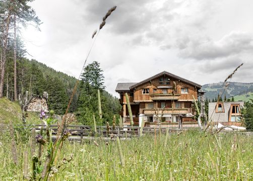 Dein panoramareichstes Zirbel-Chalet im Herzen des Dolomiten Herbstes - Aqua Bad Cortina
