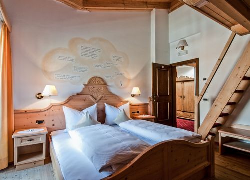 Multi-Bed Room Special – with 3 beds on mezzanine floor (1/1) - Aqua Bad Cortina