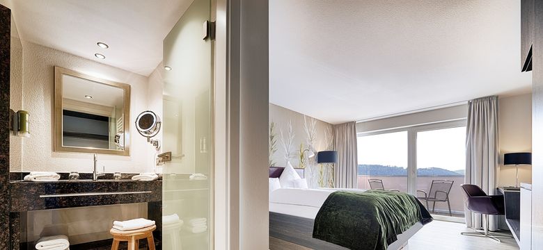 Hotel Kronelamm im Schwarzwald: Doppelzimmer Teinachtal im Haupthaus image #2