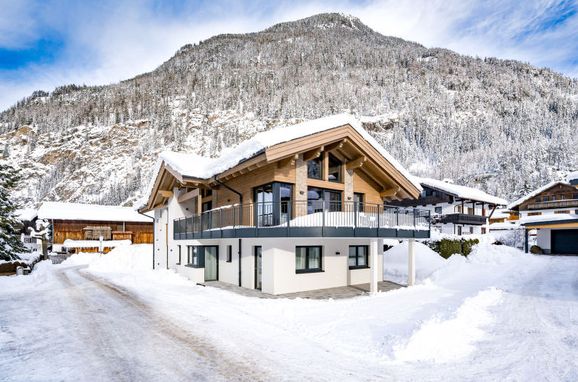 Außen Winter 58 - Hauptbild, Alpenchalet Tirol, Längenfeld, Ötztal, Tirol, Österreich