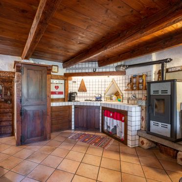 Inside Summer 4, Maison Meynet, Sarre, Ville Sur Sarre AO, Aosta Valley, Italy