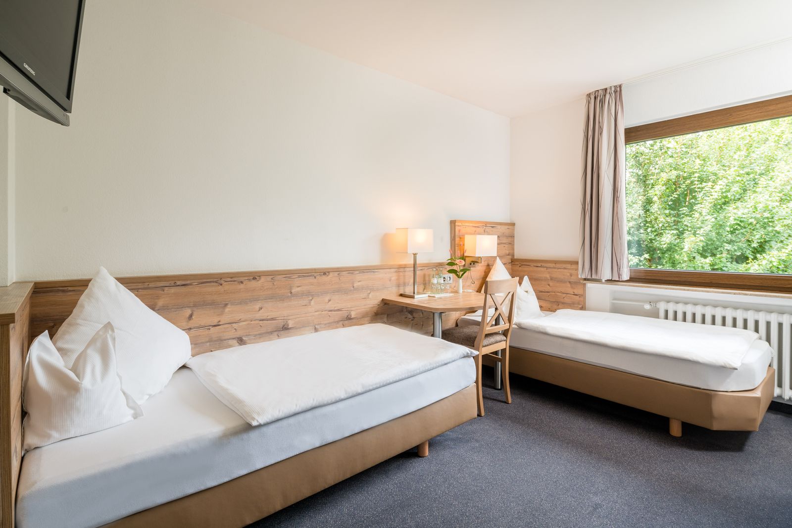 Doppelzimmer Klassik mit zwei Einzelbetten image 1 - Hotel Haus Nussbaum
