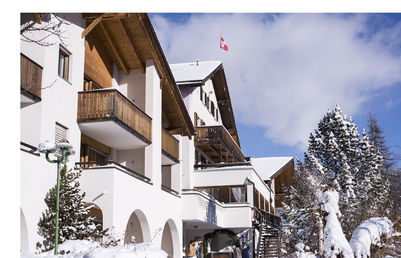 Aparthotel aussen Winter.jpg