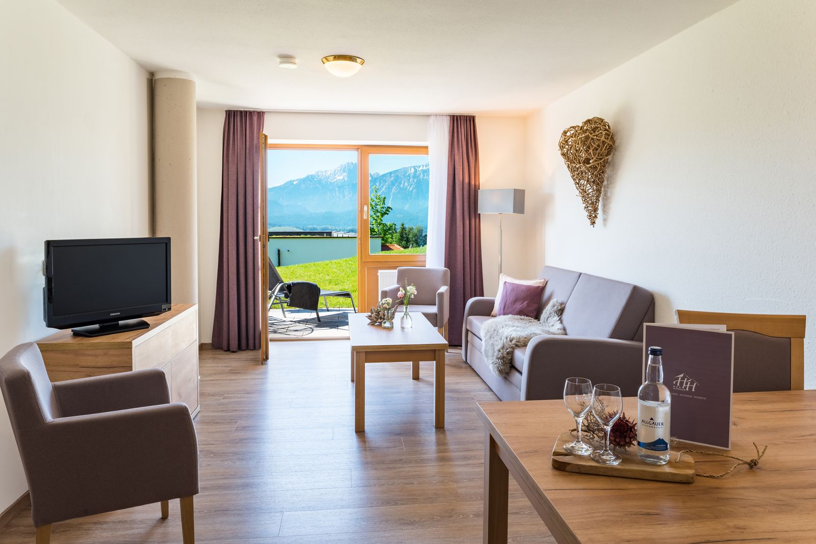 Barrierefreie Zimmer image 2 - Hartungs Hoteldorf