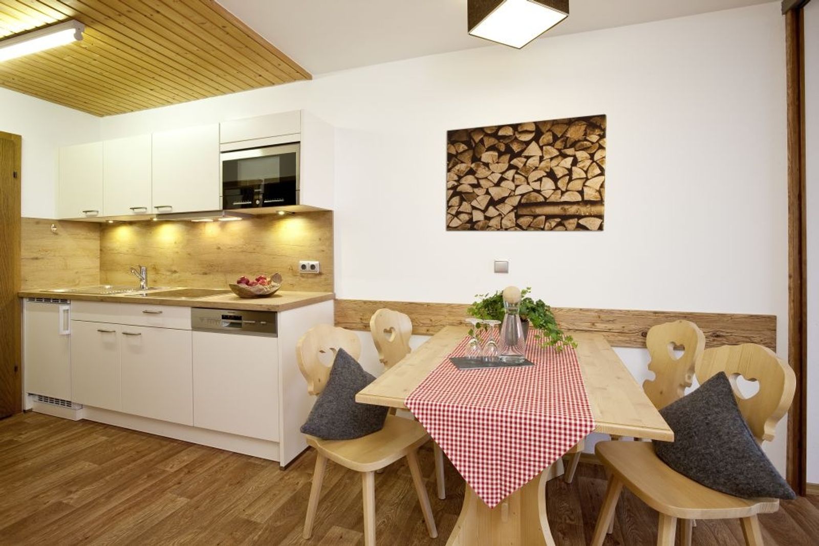 Gimpel image 2 - Hartungs Hoteldorf