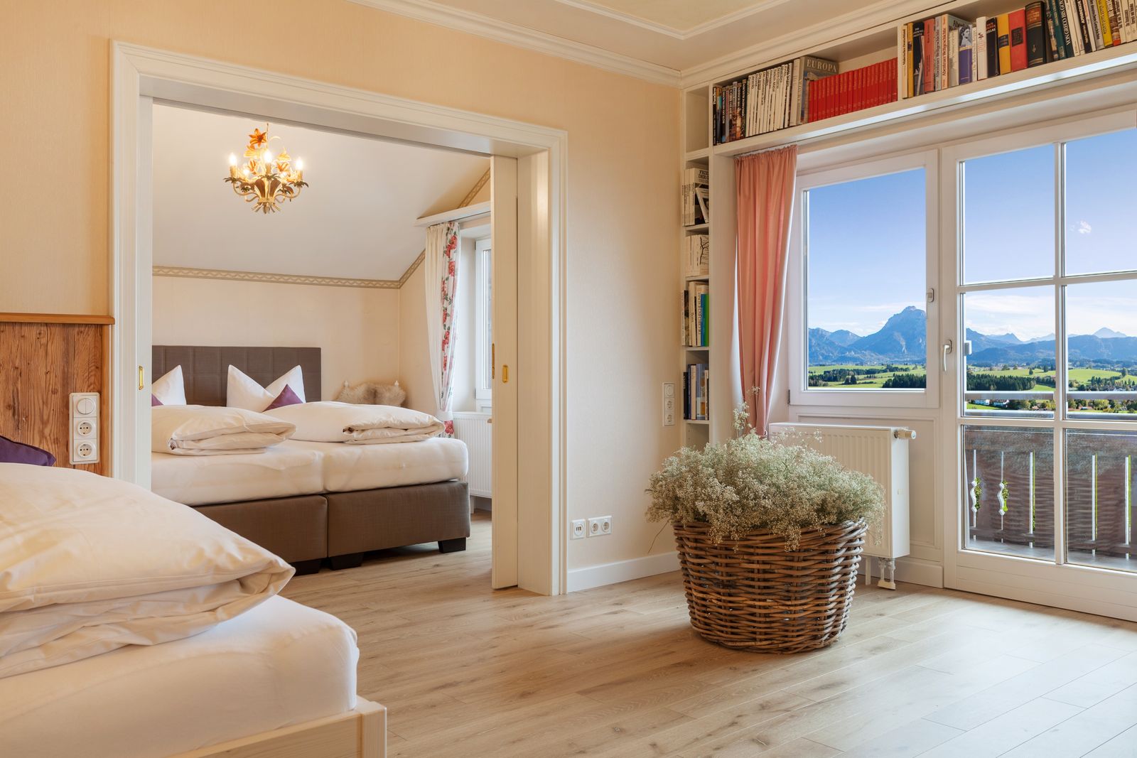 Kaiser Maximilian 3 image 1 - Hartungs Hoteldorf