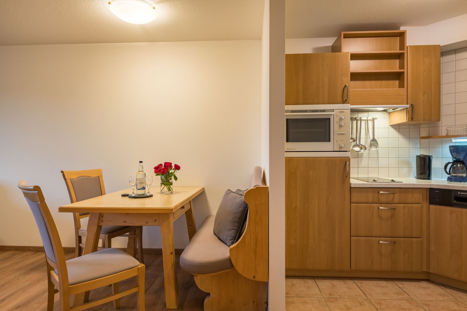 Familienzimmer Kitchenette image 8 - Hartungs Hoteldorf