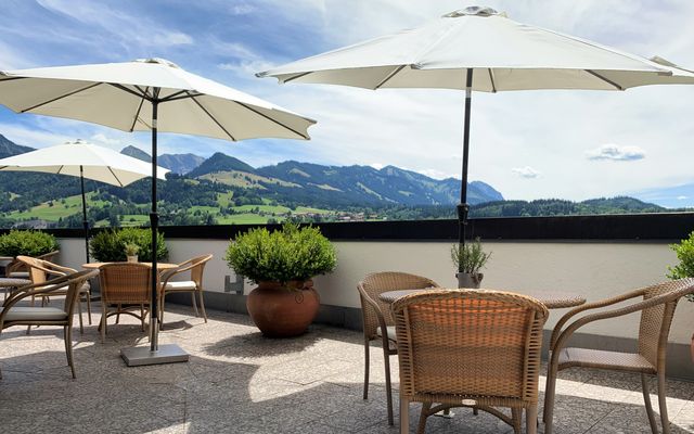 Allgäu_Stern_Hotel_mit_Poolanlage.jpg