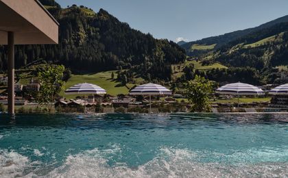 DAS EDELWEISS Salzburg Mountain Resort - Außenpool