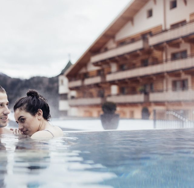 Schwimmen mit Alpenpanorama-Hotel habicher hof