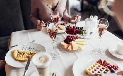 Genussfrühstück und regionalen Produkten
