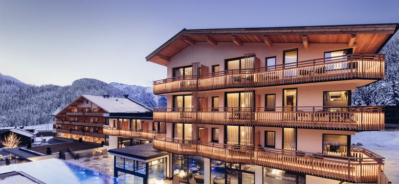 Hotel habicher hof: Ski-Opening-Special 4 oder 7 Tage