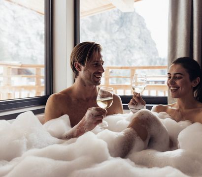Hotel habicher hof: Wellnessglück im Winterparadies