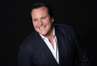 EISBAR PARTY WITH GLENN PALM - Burg Hotel 