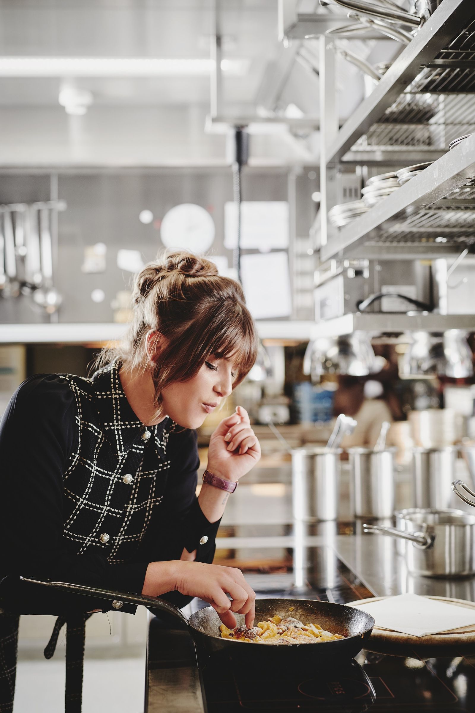 Commis de Cuisine image 1 - Burg Hotel 