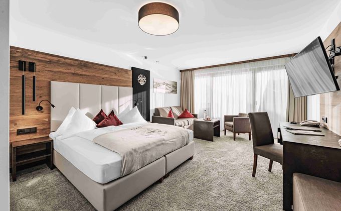 Hotel Zimmer: Doppelzimmer Gletscherblick - Ski | Golf | Wellness  Hotel Riml ****S