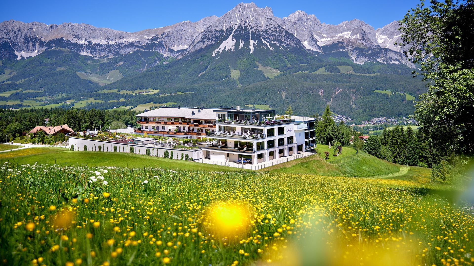 5 Sterne Superior Hotel Kaiserhof in Ellmau mit Panorama auf die Berge
