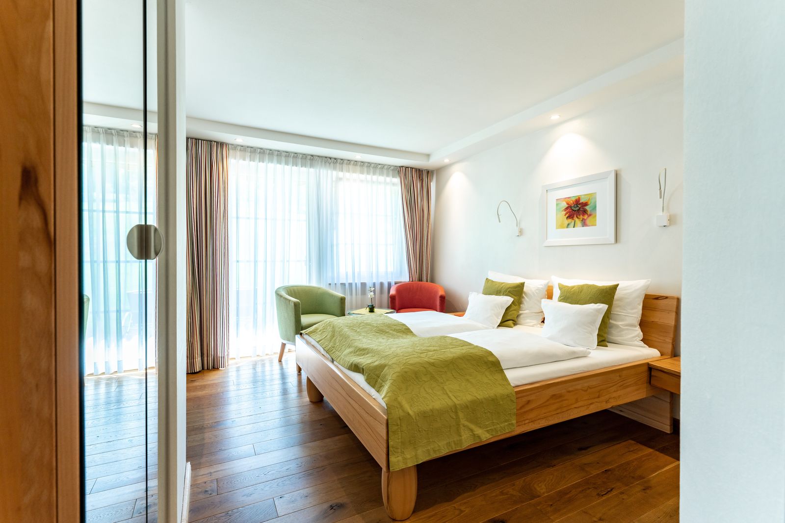 Klein - modern - Doppelzimmer image 1 - Hotel zum Ochsen | Schönwald | Baden Württemberg