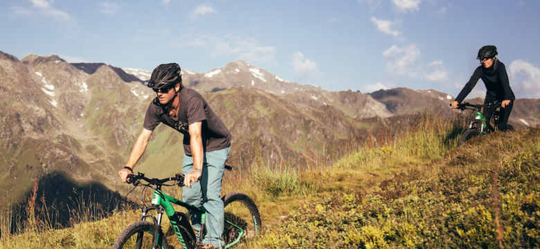 ZillergrundRock Luxury Mountain Resort: E-Bike Adventures im Zillergrund