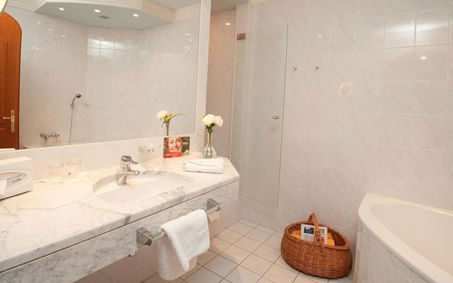 Familien-Suite Edelholz Kirsche im Familotel Kärnten - Kirchheimerhof