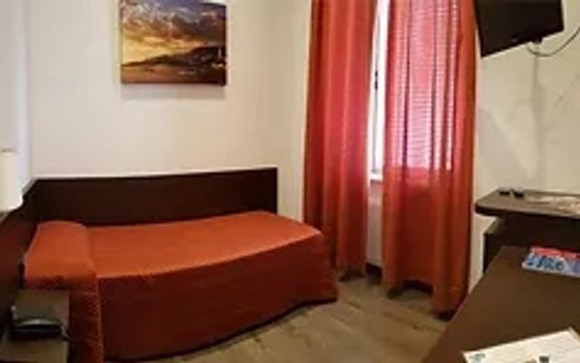 Szállás Szoba/apartman/szobafülke: Egyágyas szoba 
