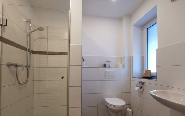 DOUBLE ROOM on the upper floor - can also be booked as a single room image 6 - Gasthaus Zur Erholung | Buxtehude | Niedersachsen | Deutschland