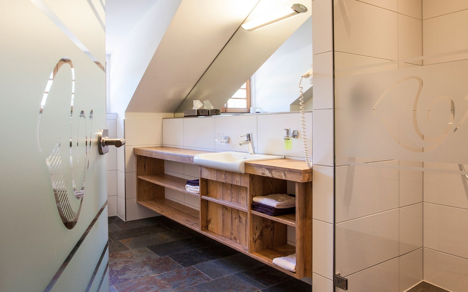 Doppelzimmer Superior im Haupthaus image 4 - Motorrad - Skihotel Hotel | Post | Pfunds | Tirol | Austria